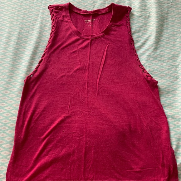 ⭐️Muscle tank bundle - Picture 2 of 5